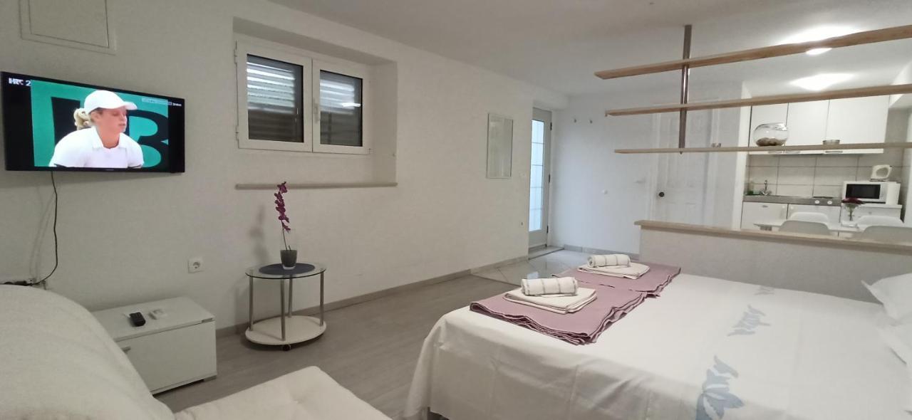 Apartments Marina Makarska Exterior photo